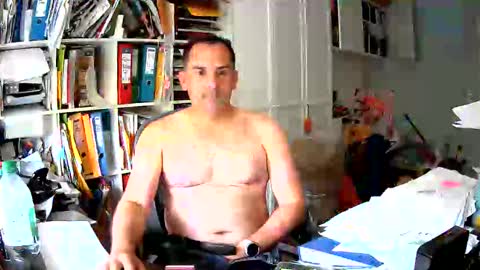 Snapshot of runner1978 chatting on 05/29/26, 02:48 runner1978 online show from 05/29/26, 02:48