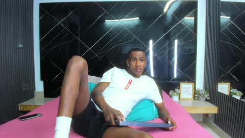 Runnix  online show from 09/24/25, 09:29