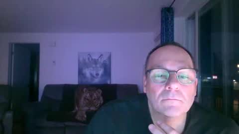 Snapshot of rushse886410 chatting on 06/03/26, 02:14 rushse886410 online show from 06/03/26, 02:14