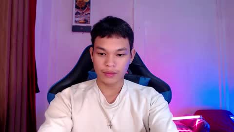 Snapshot of russ_skyxx chatting on 01/28/25, 12:11 russ_skyxx online show from 01/28/25, 12:11