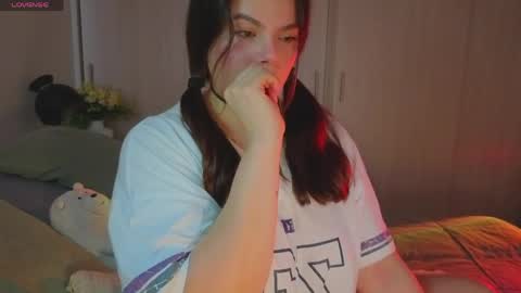 Snapshot of russcurley chatting on 05/14/26, 06:37 Lorenn online show from 05/14/26, 06:37