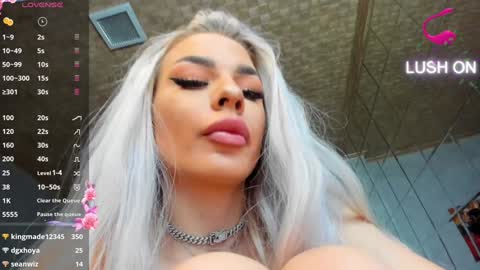 Ava online show from 12/19/24, 11:57