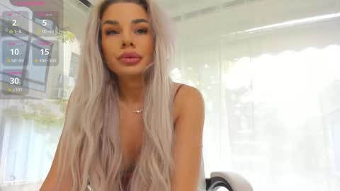 Snapshot of russian_ava chatting on 10/28/25, 08:07 Ava online show from 10/28/25, 08:07