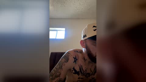 Snapshot of russo_fox chatting on 05/14/26, 09:54 russo_fox online show from 05/14/26, 09:54