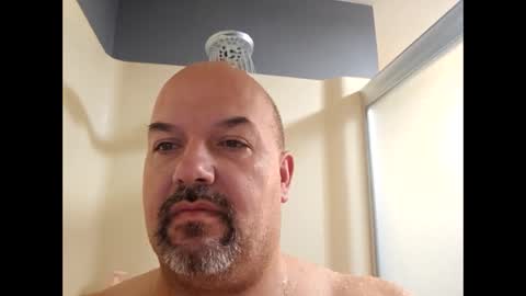 Snapshot of russr30001 chatting on 11/26/25, 12:33 russr30001 online show from 11/26/25, 12:33