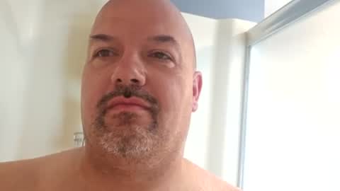 Snapshot of russr30001 chatting on 06/16/26, 01:52 russr30001 online show from 06/16/26, 01:52