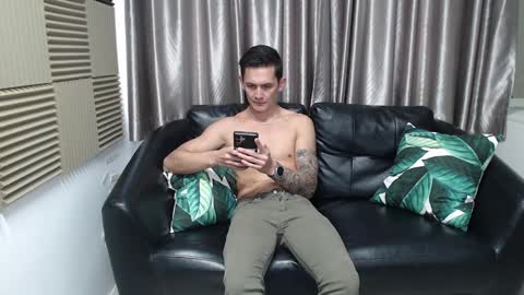 MillionDollarGuy online show from 01/11/25, 04:38