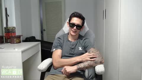 MillionDollarGuy online show from 10/03/25, 03:58