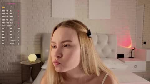 Ruta prize for the new fan club members hehe online show from 11/15/25, 08:27