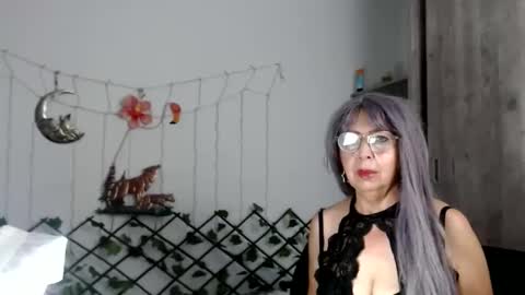 ruth_blue21 online show from 02/21/25, 09:54