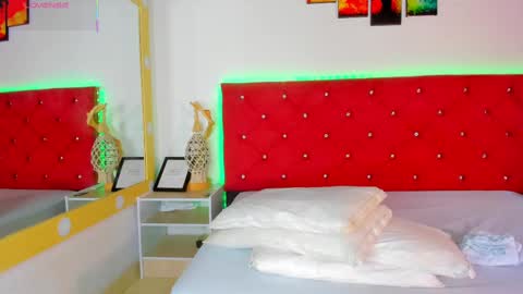 Ruth online show from 09/19/25, 12:50