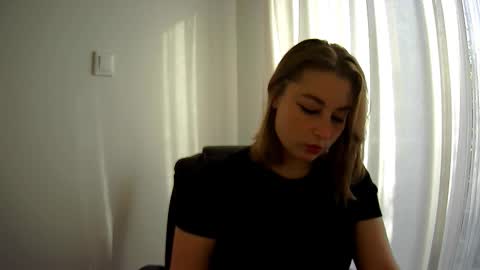 Nika online show from 09/08/25, 03:22
