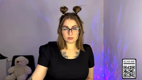 Nika online show from 11/05/25, 04:40