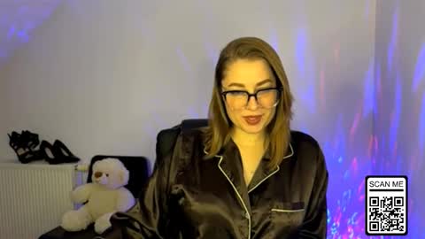 Nika online show from 12/13/25, 08:25