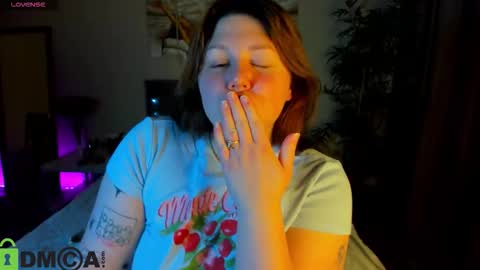 Snapshot of rutholiver chatting on 01/16/26, 12:58 Ruth GMT2 Mon 10 AM - 4 PM Tue 10 AM - 4 PM Thu 3-9 AM Fri 10 AM - 4 PM Sun 10 AM - 4 PM. online show from 01/16/26, 12:58