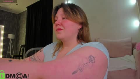 Snapshot of rutholiver chatting on 05/03/26, 09:26 Ruth GMT2 Mon 10 AM - 4 PM Tue 10 AM - 4 PM Thu 3-9 AM Fri 10 AM - 4 PM Sun 10 AM - 4 PM. online show from 05/03/26, 09:26