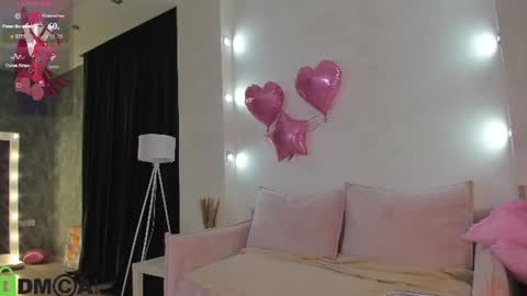 Snapshot of rutholiver chatting on 06/12/26, 01:15 Ruth GMT2 Mon 10 AM - 4 PM Tue 10 AM - 4 PM Thu 3-9 AM Fri 10 AM - 4 PM Sun 10 AM - 4 PM. online show from 06/12/26, 01:15