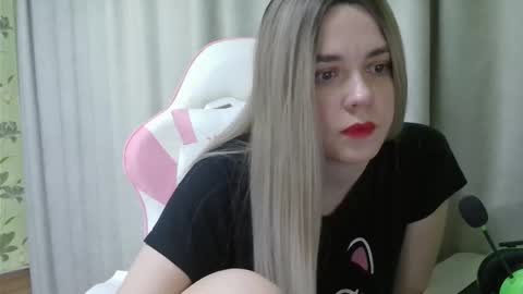 Snapshot of ruthsimp chatting on 12/02/25, 06:58 Tanyushka online show from 12/02/25, 06:58