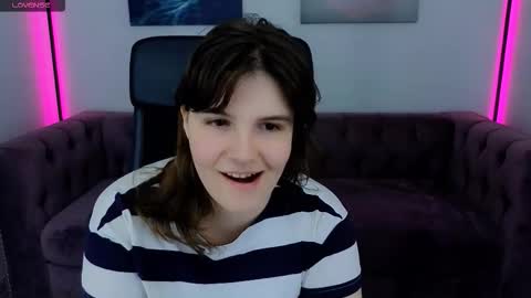 Snapshot of ruyjin_choi chatting on 09/13/25, 11:32 Ruyjin online show from 09/13/25, 11:32