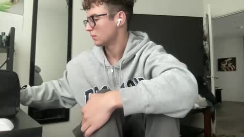 Snapshot of ryan287747 chatting on 11/20/25, 09:25 ryan online show from 11/20/25, 09:25