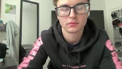 Snapshot of ryan287747 chatting on 11/21/25, 07:12 ryan online show from 11/21/25, 07:12