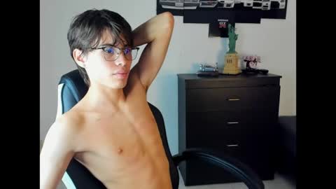 Snapshot of ryan_bronw chatting on 06/05/26, 05:14 Nathan online show from 06/05/26, 05:14