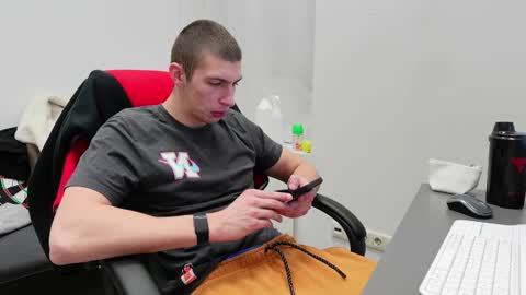 RYAN DOZER online show from 11/22/25, 08:46