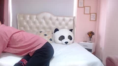 ryan online show from 02/03/25, 07:21