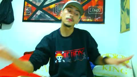 Snapshot of ryan_maxy chatting on 11/14/25, 03:05 ryan online show from 11/14/25, 03:05