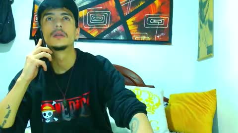 Snapshot of ryan_maxy chatting on 11/19/25, 10:32 ryan online show from 11/19/25, 10:32