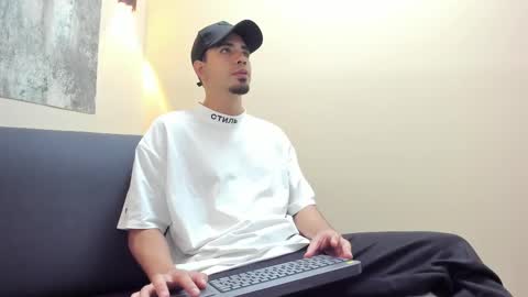 Snapshot of ryan_paterson chatting on 10/03/25, 04:37 Ryan online show from 10/03/25, 04:37