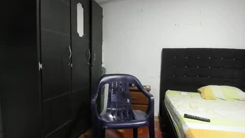 ryan_xc1 online show from 10/17/25, 02:15