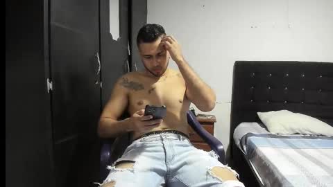 ryan_xc1 online show from 11/18/25, 01:55