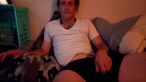 Snapshot of ryanfc85 chatting on 10/14/25, 12:22 RFC666 online show from 10/14/25, 12:22