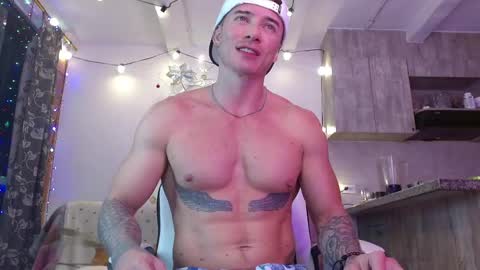 Snapshot of ryann_blue_ chatting on 12/22/24, 12:39 Ryan Blue ig ryannblue online show from 12/22/24, 12:39