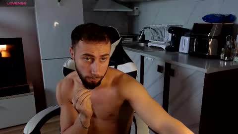 Snapshot of ryanstorm1 chatting on 11/10/25, 12:15 ryanstorm1 online show from 11/10/25, 12:15