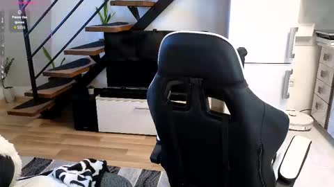 Snapshot of ryanstorm1 chatting on 11/15/25, 02:46 ryanstorm1 online show from 11/15/25, 02:46