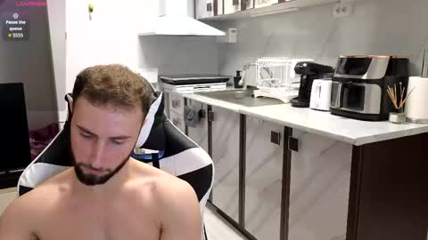 Snapshot of ryanstorm1 chatting on 11/18/25, 06:56 ryanstorm1 online show from 11/18/25, 06:56