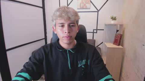 ryderstone_ online show from 10/21/25, 04:35