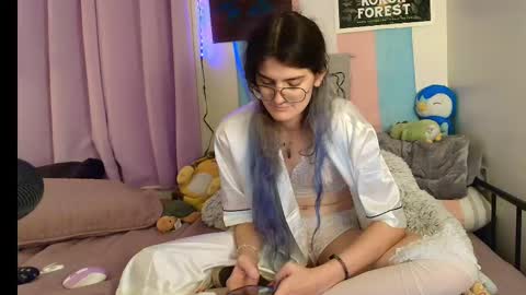 Ryn Michele online show from 09/28/25, 12:16