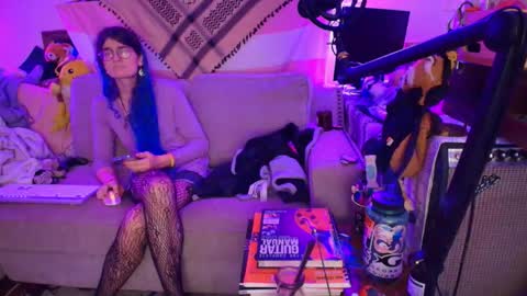 Ryn Michele online show from 10/30/25, 05:09