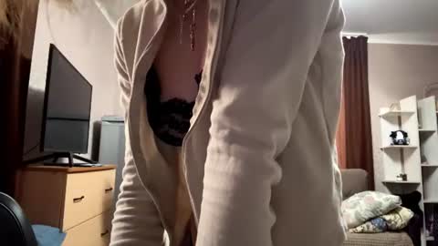 ryni online show from 07/28/26, 11:17