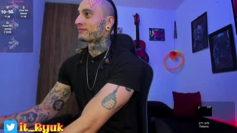 Snapshot of ryuk_it chatting on 02/08/25, 12:17 leopmonk help me reach 100 thumbs up online show from 02/08/25, 12:17