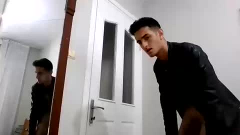 Snapshot of s2ici chatting on 10/18/25, 08:04 s2ici online show from 10/18/25, 08:04