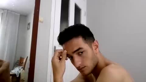 Snapshot of s2ici chatting on 10/20/25, 07:53 s2ici online show from 10/20/25, 07:53