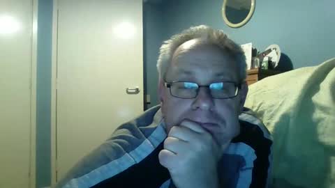 Snapshot of s536sny18 chatting on 12/15/24, 07:21 s536sny18 online show from 12/15/24, 07:21