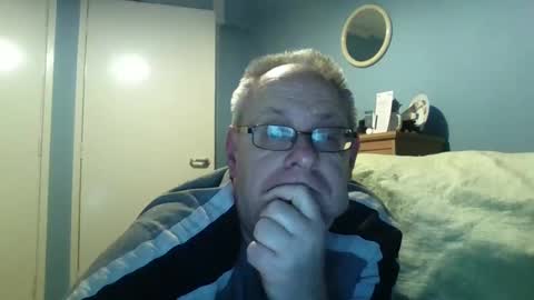 Snapshot of s536sny18 chatting on 01/12/25, 08:57 s536sny18 online show from 01/12/25, 08:57