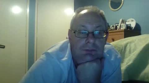 Snapshot of s536sny18 chatting on 09/14/25, 02:38 s536sny18 online show from 09/14/25, 02:38
