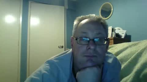 Snapshot of s536sny18 chatting on 03/22/26, 05:05 s536sny18 online show from 03/22/26, 05:05