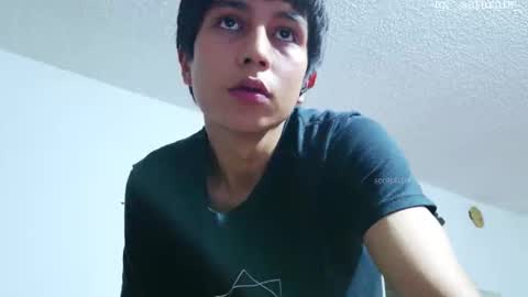 Snapshot of s_a_t_u_r_n chatting on 11/08/25, 08:47 ST online show from 11/08/25, 08:47